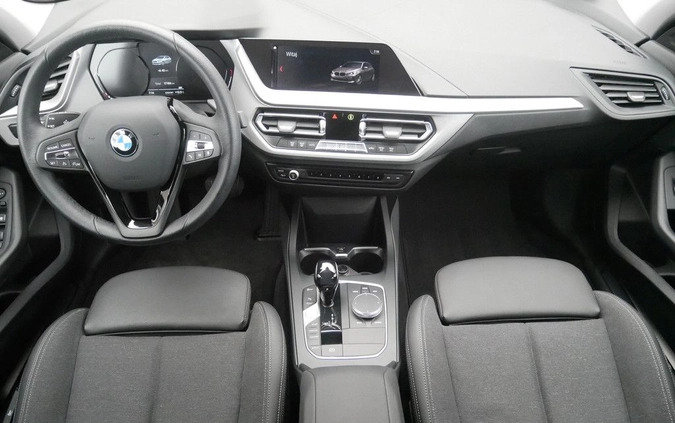 BMW Seria 1 cena 92899 przebieg: 17157, rok produkcji 2020 z Kielce małe 137